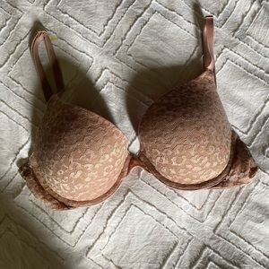 Victoria secret pink bra 32C good condition